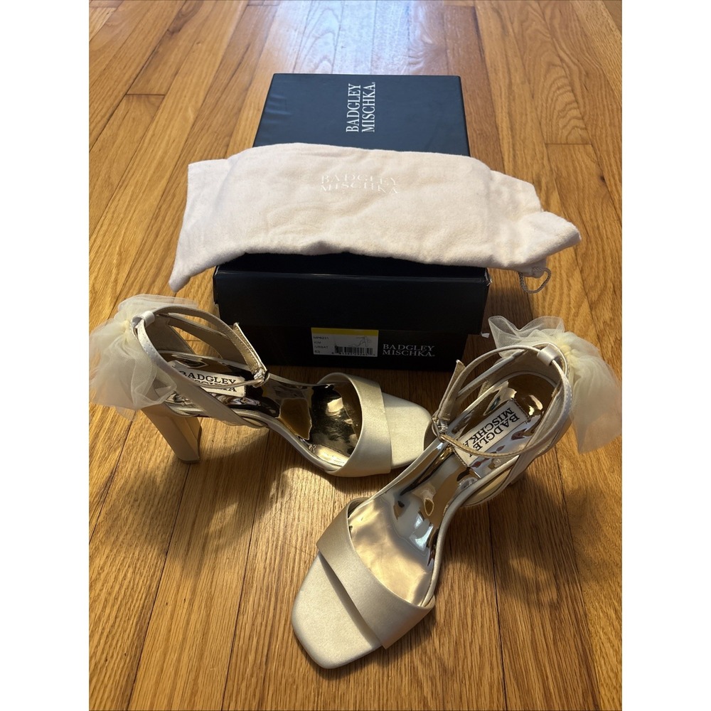 Badgley Mischka Kim Ivory Satin Tulle Bow Block Heel Sandals MP6231 Womens 6.5